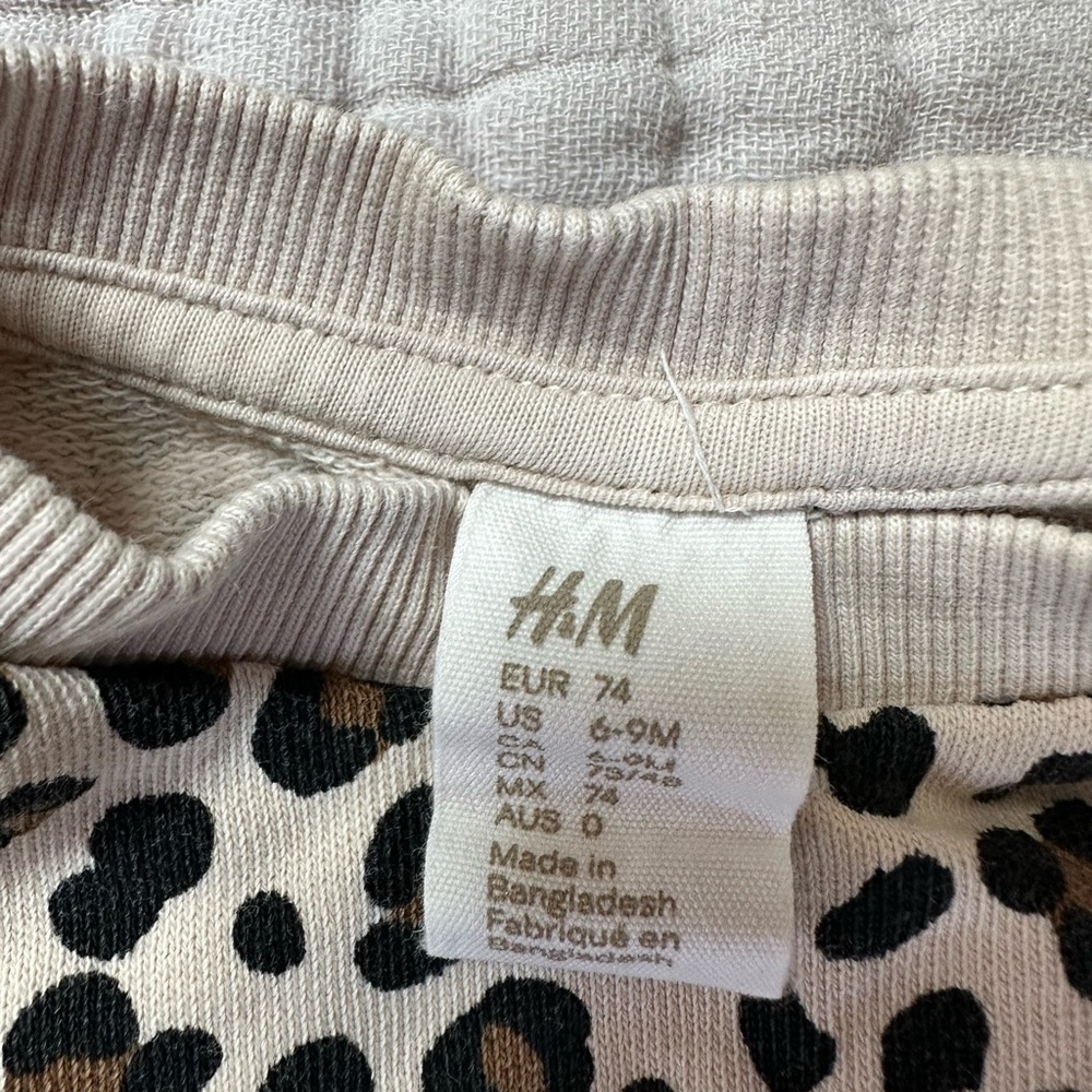 H&M leopard sweater - Picture 3 of 3